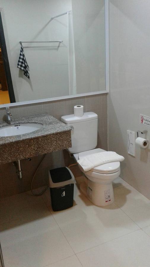 At Sakon Hotel Саконнакхон Экстерьер фото