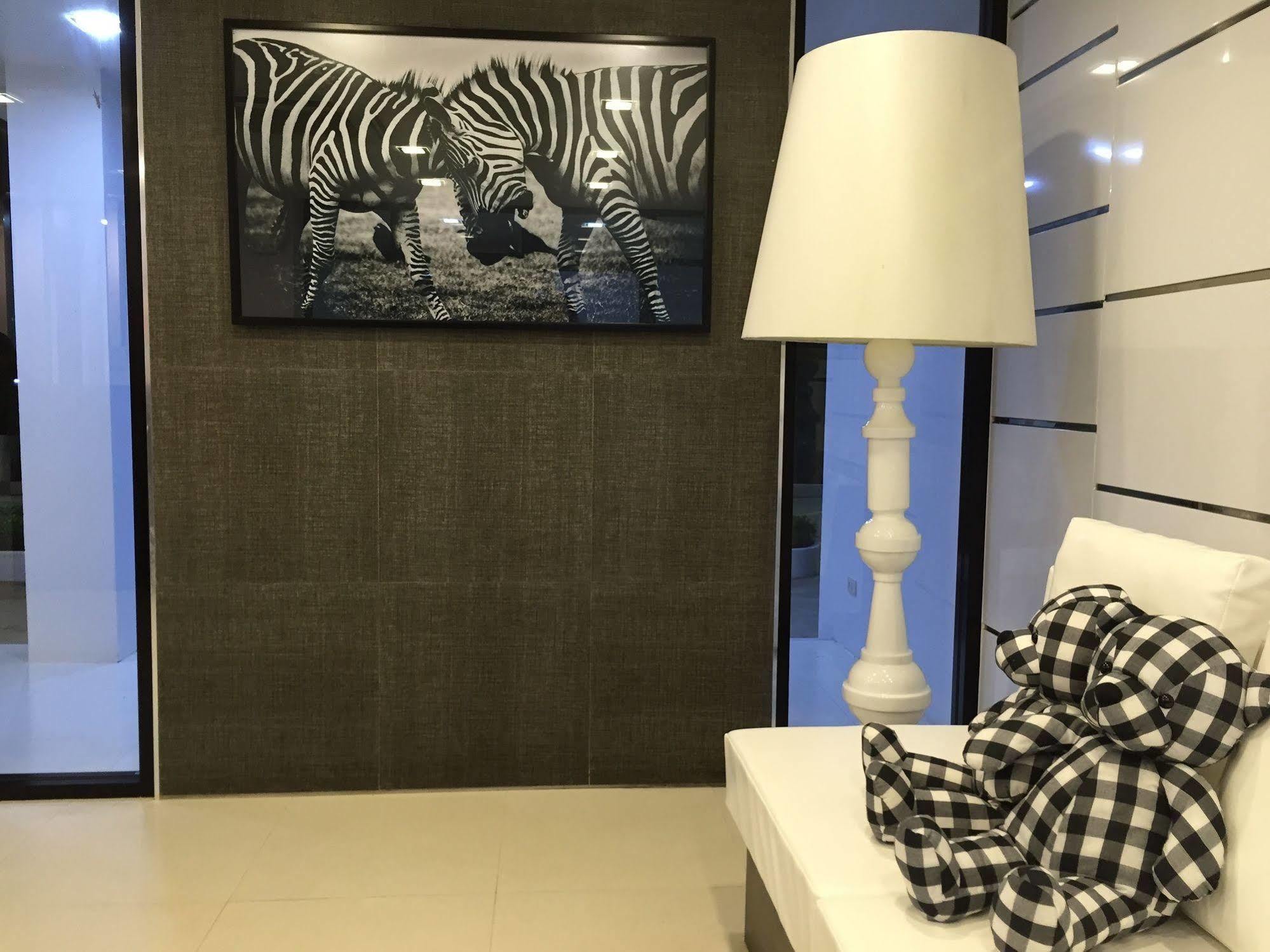 At Sakon Hotel Саконнакхон Экстерьер фото